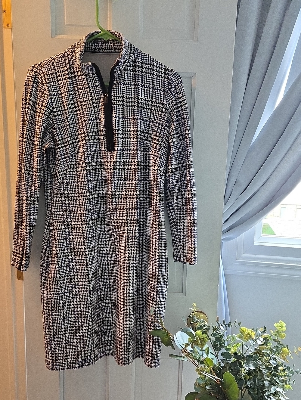 J. McLaughlin Black and White Plaid Long-Sleeve Shift Dress with Zip Neck